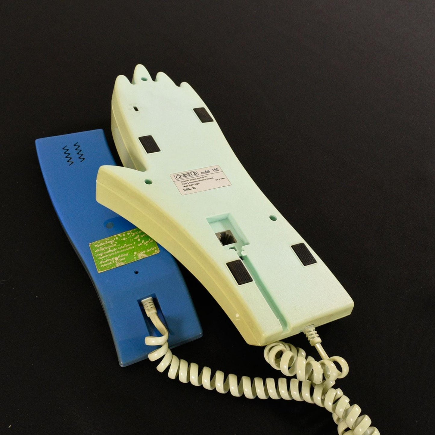 1980s Cresta Modell 100 Telephone Designed for Vroom and Dreesmann Handtelefoon
