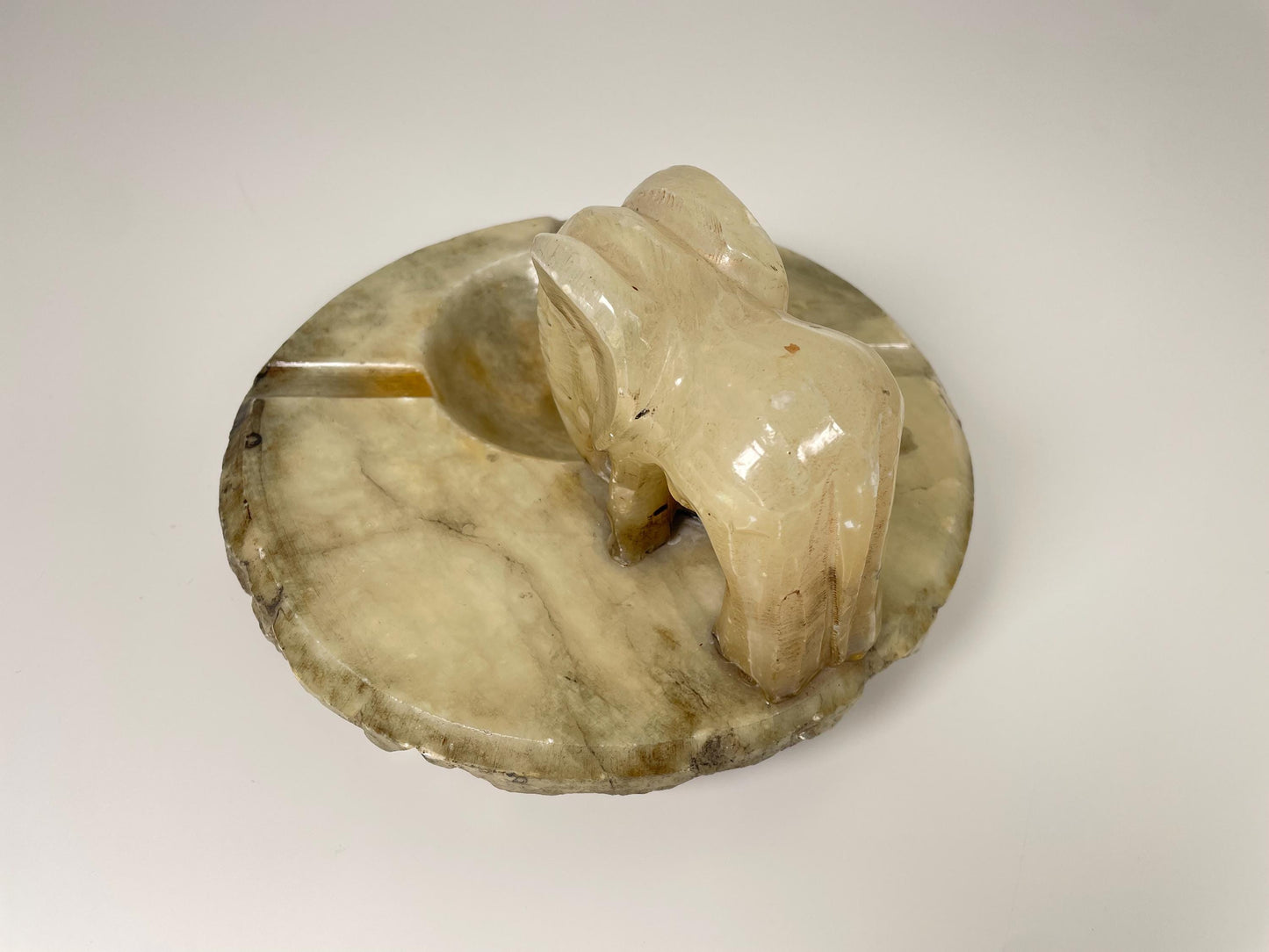 Hand Carved Alabaster Elephant Ashtray Albasten Olifantenasbak