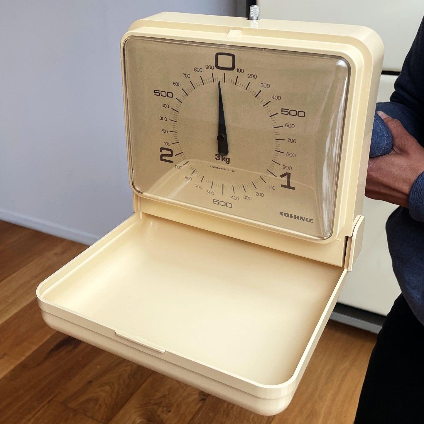 Vintage Soehnle Beige Duitse Keukenweegschaal voor Wandmontage