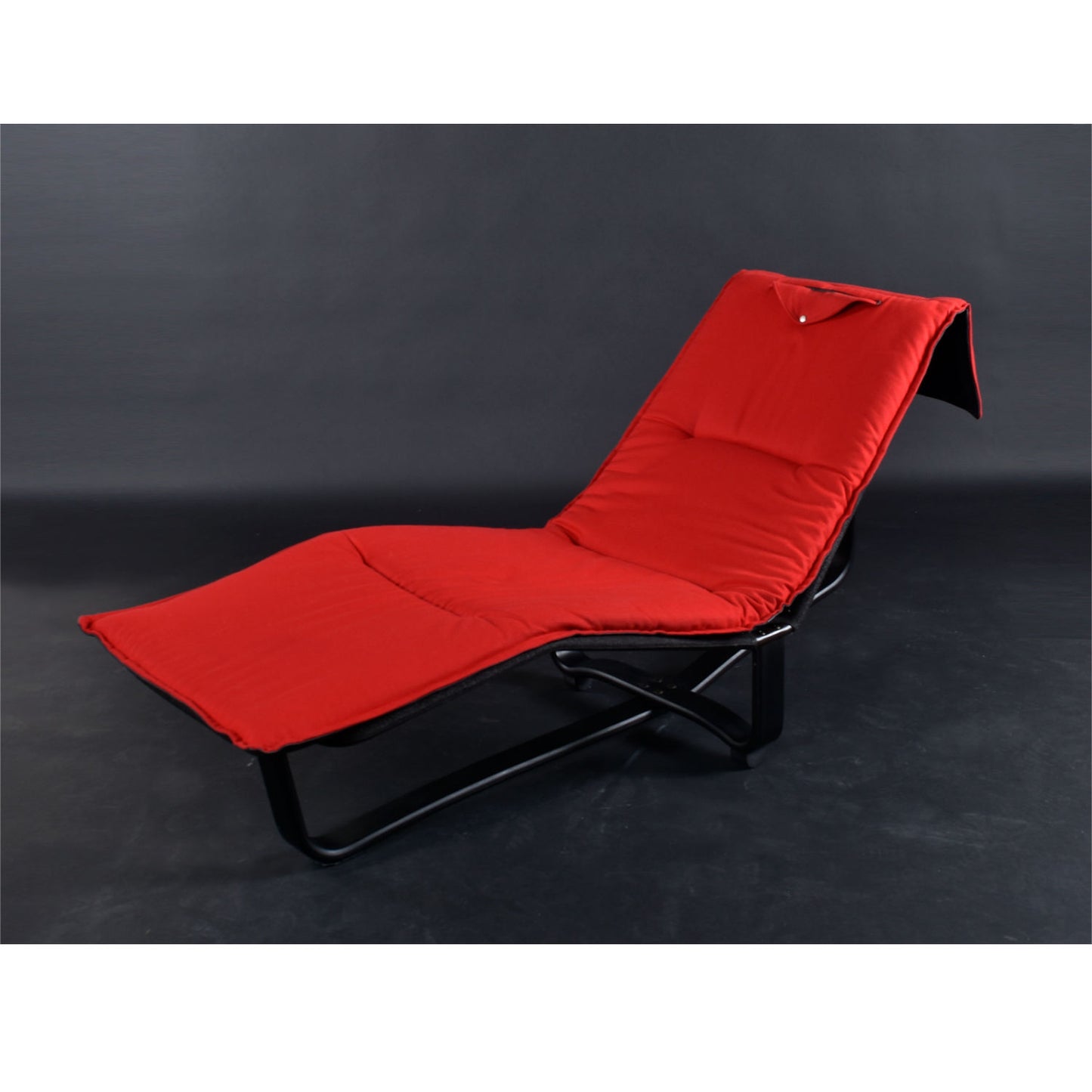 Westnofa Norwegian Black Leather and Red Wool Reversible Scandinavian Modern Chaise Lounge