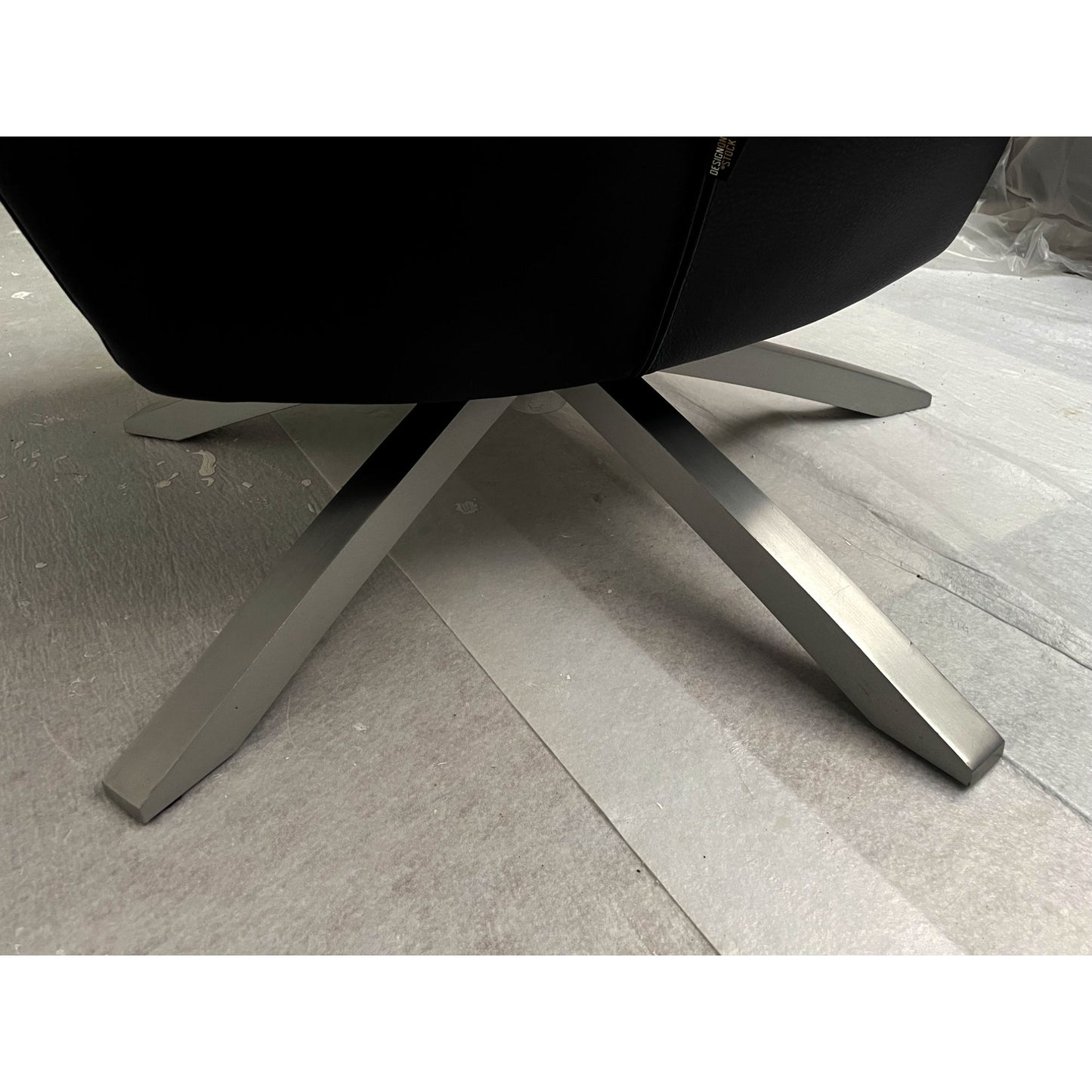 Design On Stock zwarte lederen Maua draaistoel