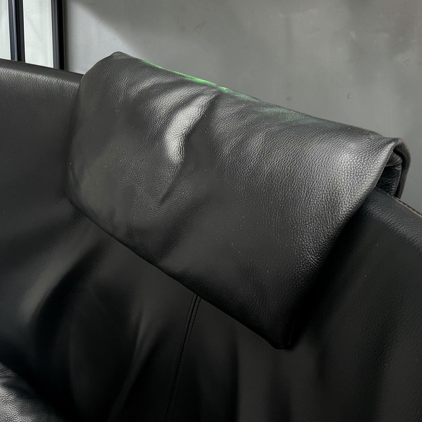 Design On Stock zwarte lederen Maua draaistoel