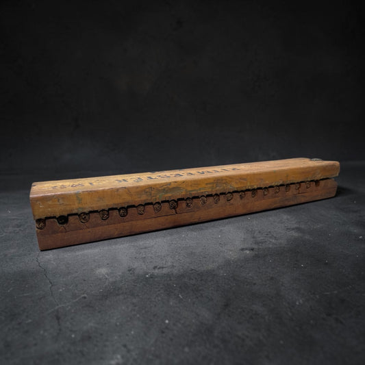 Early 20th Century Perlu-Vorm of Helmond Netherlands Ritmeester Cigar Press