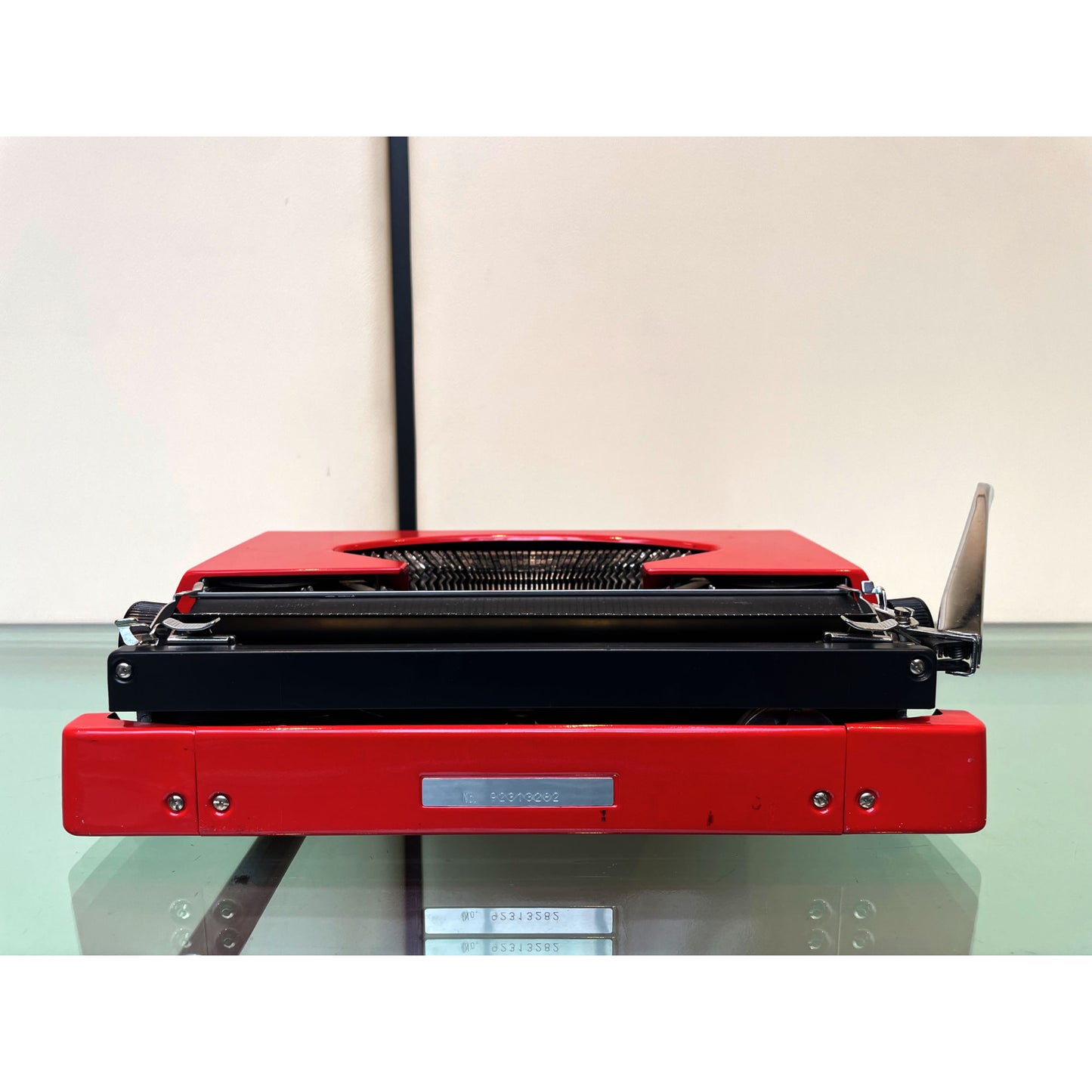 Sperry Remington Idool Werken Typewriter Red with Case Jaar 1980