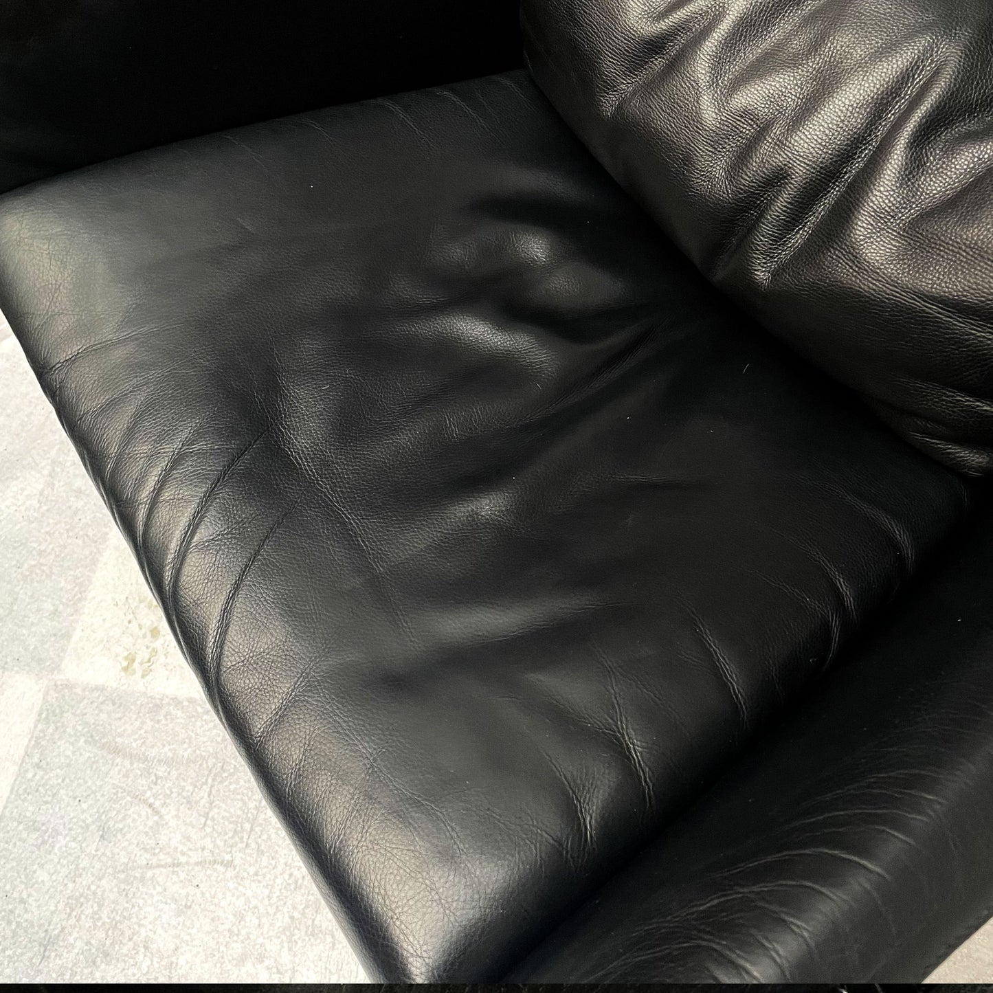 Design On Stock zwarte lederen Maua draaistoel