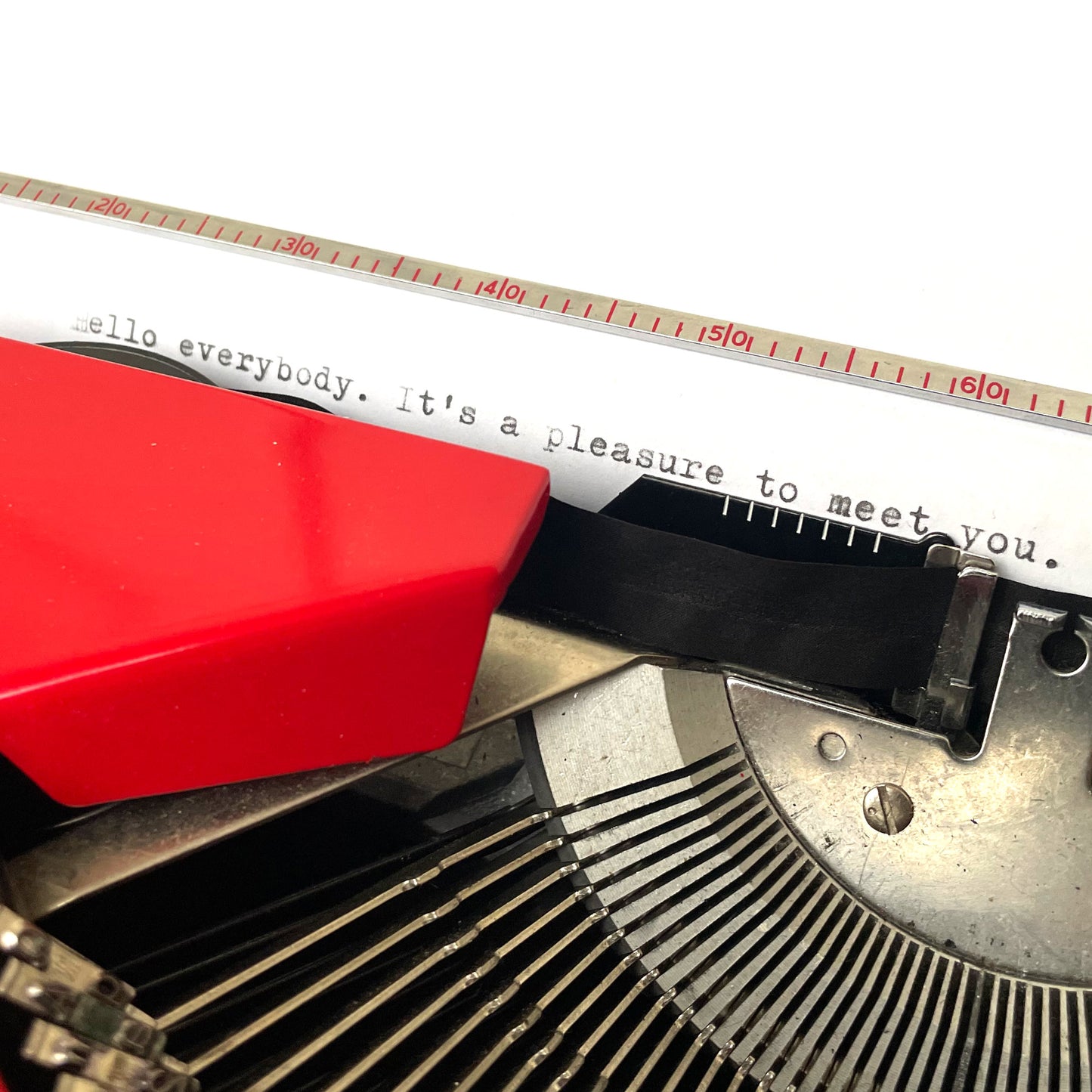 Sperry Remington Idool Werken Typewriter Red with Case Jaar 1980